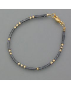 Delicate bracelet hematite, gold plated