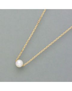 Delicate gold necklace with cultured pearl