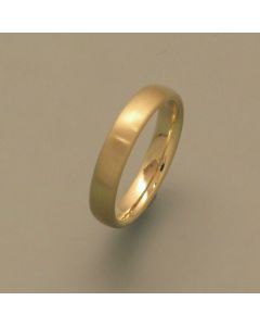 Gold Ring with Oval Profile