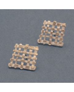 “Lattice” Large Untarnished Silver Ear Studs