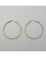 Big hoops gold look