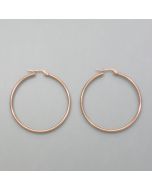 Large hoop earrings rosé look