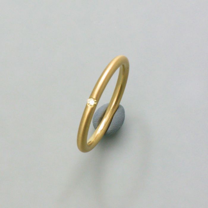 Wholesaler of 18kt exclusive ladies plain round earring | Jewelxy - 144419