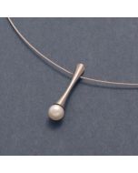 necklaces with Pearl at a rod