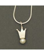 Pearl Pendant with Silver Crown