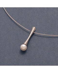 necklaces with Pearl at a rod