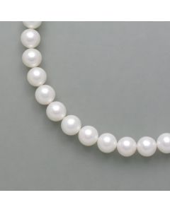 Noble pearl necklace