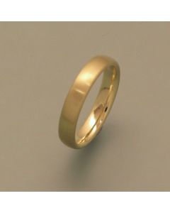 Gold Ring with Oval Profile